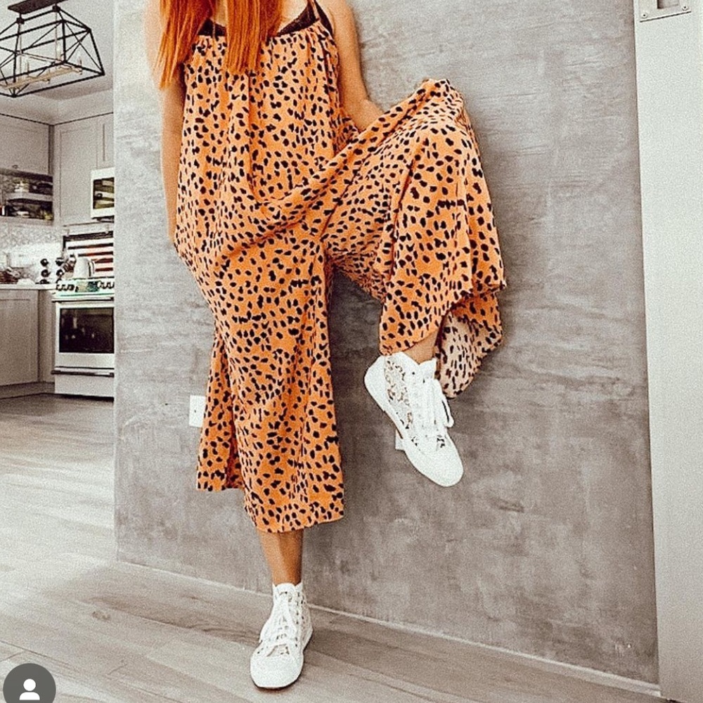 Gorgeous animal print jumpsuit.